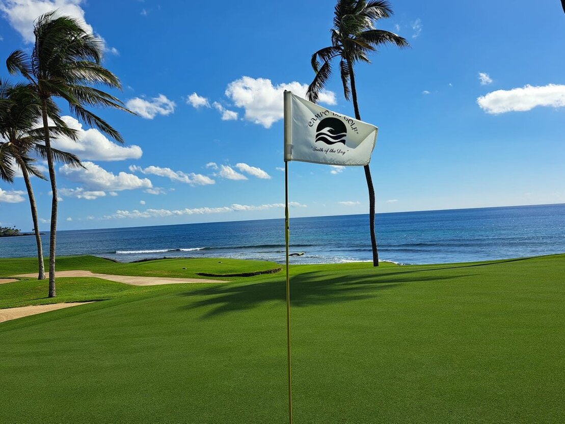 Resort sul mare con campo da golf adiacente
